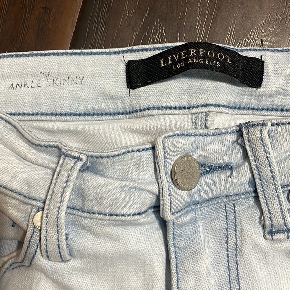 Liverpool The Ankle Skinny Midrise Jeans Size 0 Color Idllwild Bleach - Picture 4 of 6